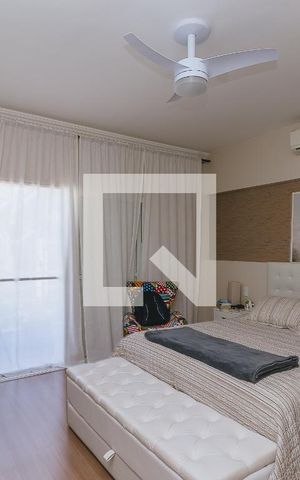 Casa de condomínio para alugar com 325m², 4 quartos e 4 vagas Casa de condomínio para alugar com 325m², 4 quartos e 4 vagasQuarto 3