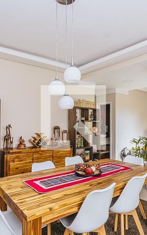 Casa de condomínio para alugar com 325m², 4 quartos e 4 vagas Casa de condomínio para alugar com 325m², 4 quartos e 4 vagasSala