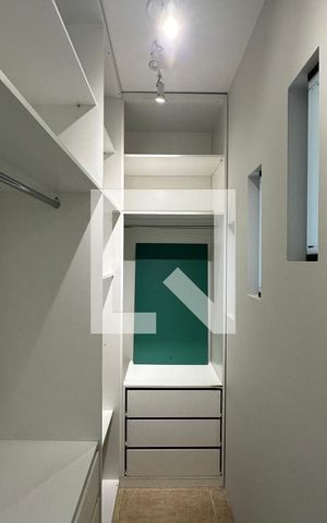 Casa à venda com 172m², 3 quartos e 4 vagasCloset da suíte