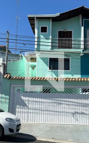 Casa à venda com 172m², 3 quartos e 4 vagasFachada 
