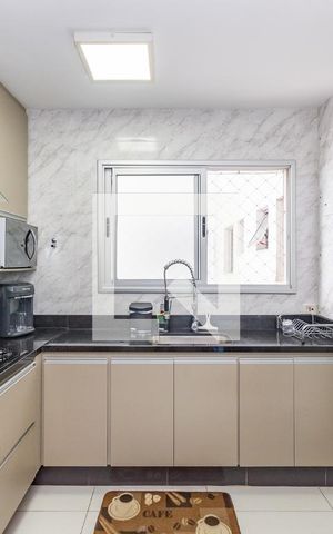 Apartamento à venda com 142m², 4 quartos e 3 vagas Apartamento à venda com 142m², 4 quartos e 3 vagasCozinha