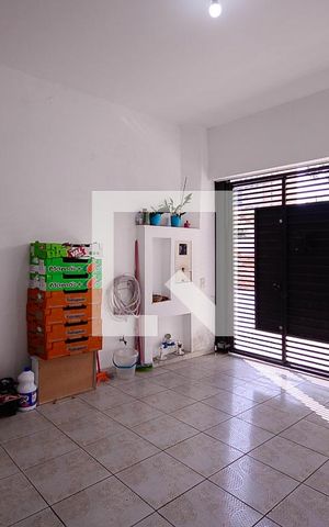 Casa à venda com 101m², 2 quartos e 1 vaga Casa à venda com 101m², 2 quartos e 1 vagaGaragem