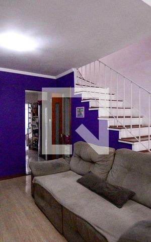Casa à venda com 101m², 2 quartos e 1 vaga Casa à venda com 101m², 2 quartos e 1 vagaSala