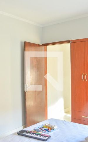 Casa à venda com 200m², 2 quartos e 2 vagasQuarto 2