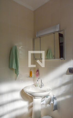 Casa à venda com 200m², 2 quartos e 2 vagasBanheiro