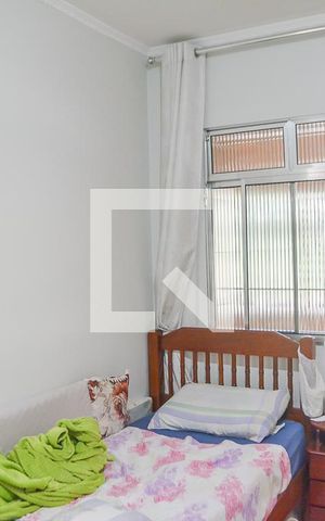 Casa à venda com 200m², 2 quartos e 2 vagasSala