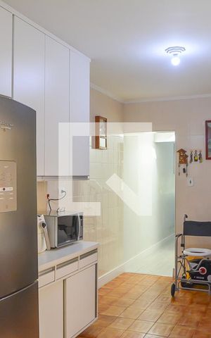 Casa à venda com 200m², 2 quartos e 2 vagasCozinha