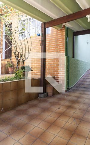 Casa à venda com 140m², 3 quartos e 3 vagas Casa à venda com 140m², 3 quartos e 3 vagasGaragem
