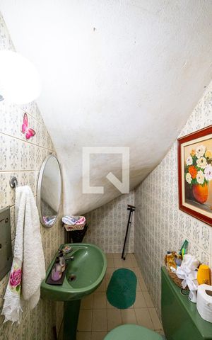 Casa à venda com 200m², 3 quartos e 2 vagas Casa à venda com 200m², 3 quartos e 2 vagasLavabo