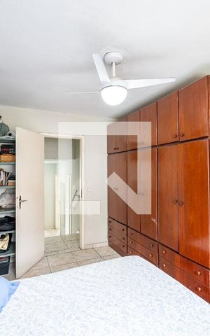 Casa à venda com 200m², 3 quartos e 2 vagas Casa à venda com 200m², 3 quartos e 2 vagasQuarto 1