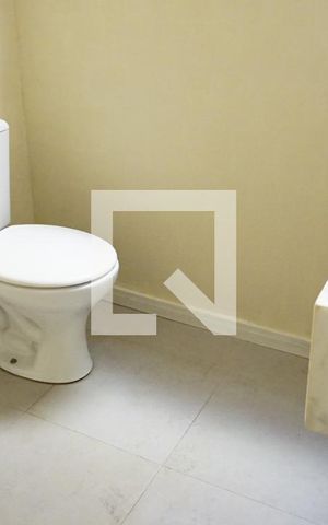Casa para alugar com 480m², 3 quartos e 2 vagasBanheiro