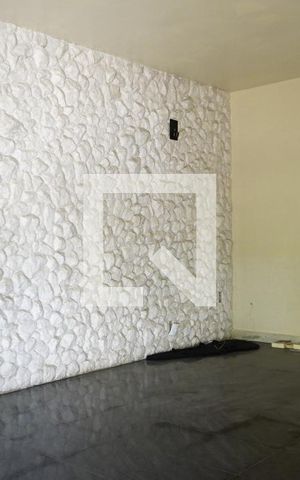 Casa para alugar com 480m², 3 quartos e 2 vagassala
