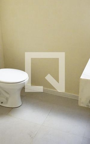 Casa para alugar com 480m², 3 quartos e 2 vagasBanheiro