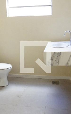 Casa para alugar com 480m², 3 quartos e 2 vagasBanheiro