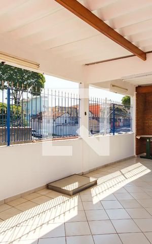 Casa à venda com 299m², 3 quartos e 2 vagas Casa à venda com 299m², 3 quartos e 2 vagasÁrea comum