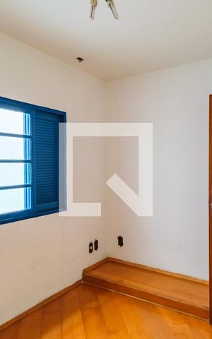 Casa à venda com 299m², 3 quartos e 2 vagas Casa à venda com 299m², 3 quartos e 2 vagasQuarto 1
