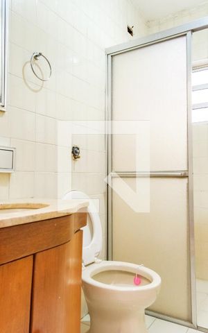 Casa à venda com 299m², 3 quartos e 2 vagas Casa à venda com 299m², 3 quartos e 2 vagasBanheiro Social