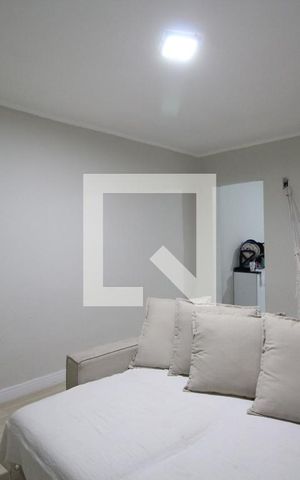 Casa à venda com 149m², 2 quartos e 2 vagas Casa à venda com 149m², 2 quartos e 2 vagasSala