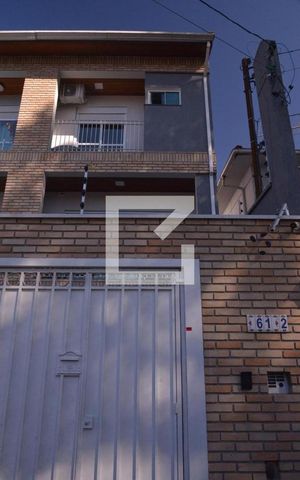 Casa à venda com 289m², 3 quartos e 4 vagasFachada
