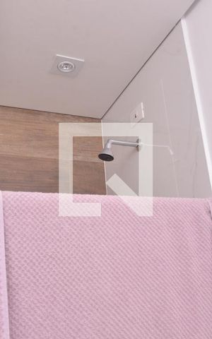 Casa à venda com 289m², 3 quartos e 4 vagasBanheiro da Suíte 2
