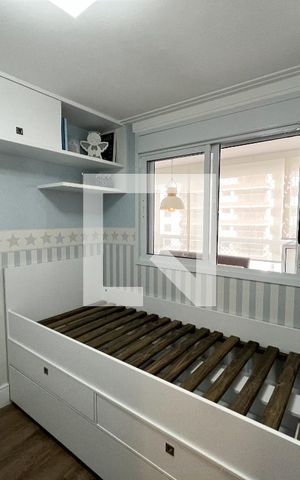 Apartamento à venda com 190m², 4 quartos e 2 vagas Apartamento à venda com 190m², 4 quartos e 2 vagasQuarto 3