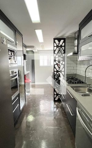Apartamento à venda com 190m², 4 quartos e 2 vagas Apartamento à venda com 190m², 4 quartos e 2 vagasCozinha