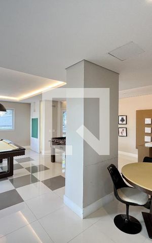 Apartamento à venda com 190m², 4 quartos e 2 vagas Apartamento à venda com 190m², 4 quartos e 2 vagasÁrea comum - Salão de Jogos