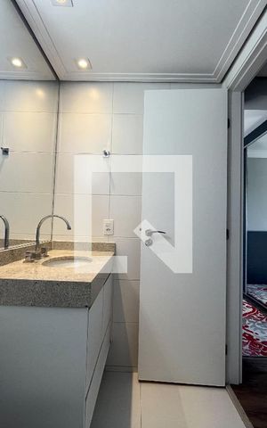 Apartamento à venda com 190m², 4 quartos e 2 vagas Apartamento à venda com 190m², 4 quartos e 2 vagasBanheiro da Suíte 2