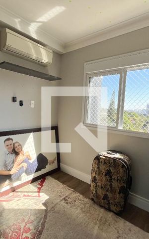 Apartamento à venda com 190m², 4 quartos e 2 vagas Apartamento à venda com 190m², 4 quartos e 2 vagasSuite 2