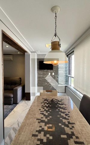 Apartamento à venda com 190m², 4 quartos e 2 vagas Apartamento à venda com 190m², 4 quartos e 2 vagasVaranda