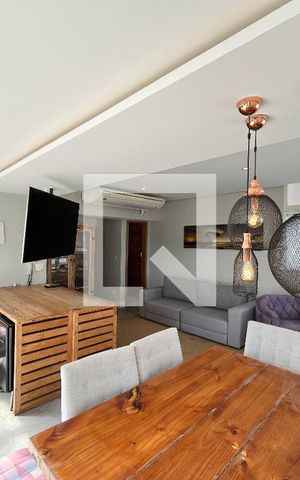 Apartamento à venda com 190m², 4 quartos e 2 vagas Apartamento à venda com 190m², 4 quartos e 2 vagasCobertura