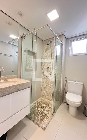 Apartamento à venda com 190m², 4 quartos e 2 vagas Apartamento à venda com 190m², 4 quartos e 2 vagasBanheiro da Suíte 1