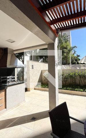 Apartamento à venda com 190m², 4 quartos e 2 vagas Apartamento à venda com 190m², 4 quartos e 2 vagasÁrea comum - Churrasqueira