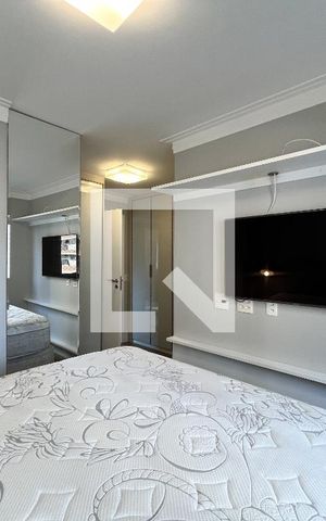 Apartamento à venda com 190m², 4 quartos e 2 vagas Apartamento à venda com 190m², 4 quartos e 2 vagasSuite 1