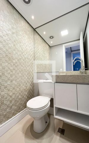 Apartamento à venda com 190m², 4 quartos e 2 vagas Apartamento à venda com 190m², 4 quartos e 2 vagasLavabo