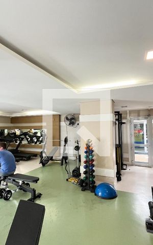 Apartamento à venda com 190m², 4 quartos e 2 vagas Apartamento à venda com 190m², 4 quartos e 2 vagasÁrea comum - Academia