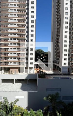 Apartamento à venda com 190m², 4 quartos e 2 vagas Apartamento à venda com 190m², 4 quartos e 2 vagasVista da Varanda