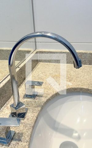 Apartamento à venda com 190m², 4 quartos e 2 vagas Apartamento à venda com 190m², 4 quartos e 2 vagasBanheiro da Suíte 2