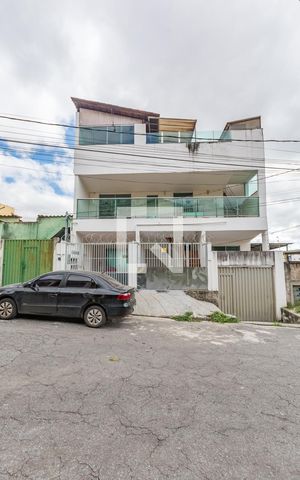 Casa à venda com 170m², 2 quartos e 1 vaga Casa à venda com 170m², 2 quartos e 1 vagaFachada