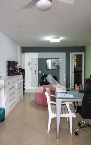 Apartamento à venda com 88m², 3 quartos e 1 vaga Apartamento à venda com 88m², 3 quartos e 1 vagaSala