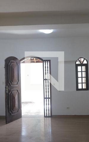 Casa à venda com 380m², 6 quartos e 4 vagasSala