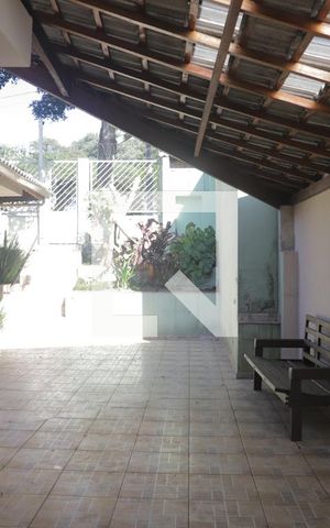 Casa à venda com 380m², 6 quartos e 4 vagasÁrea externa