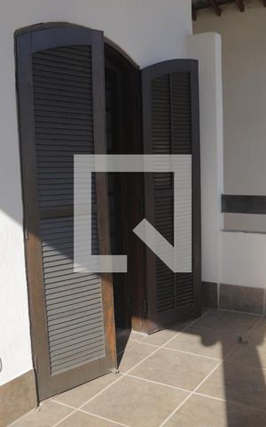 Casa à venda com 380m², 6 quartos e 4 vagasVaranda