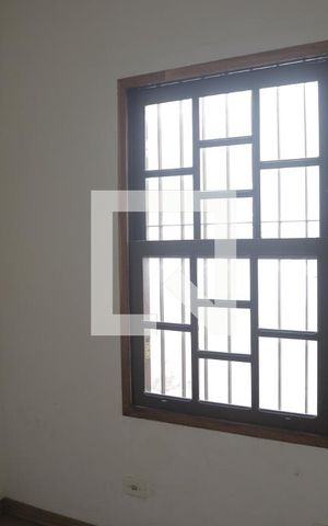 Casa à venda com 380m², 6 quartos e 4 vagasQuarto externo 3