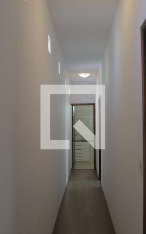 Casa à venda com 380m², 6 quartos e 4 vagasCorredor