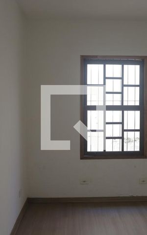 Casa à venda com 380m², 6 quartos e 4 vagasQuarto externo 3