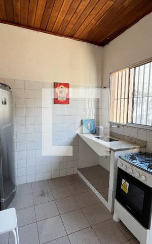 Casa para alugar com 35m², 1 quarto e 1 vaga Casa para alugar com 35m², 1 quarto e 1 vagaCozinha