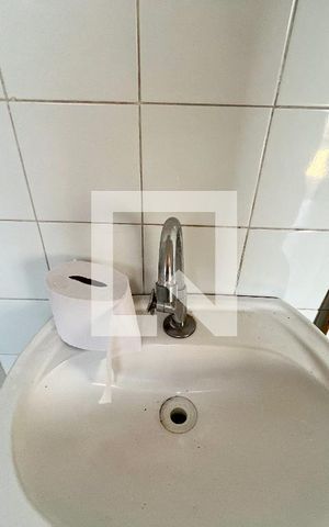 Casa para alugar com 35m², 1 quarto e 1 vaga Casa para alugar com 35m², 1 quarto e 1 vagaBanheiro