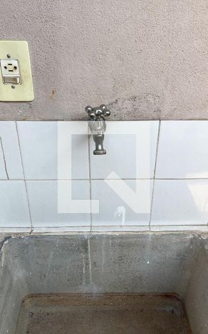 Casa para alugar com 35m², 1 quarto e 1 vaga Casa para alugar com 35m², 1 quarto e 1 vagaÁrea de Serviço