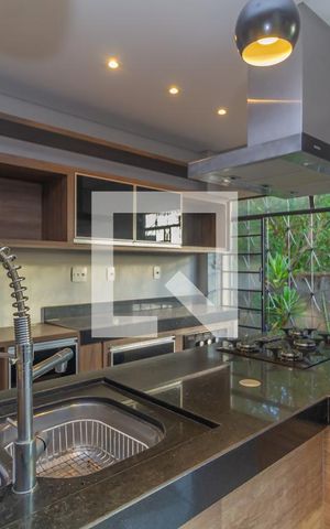 Casa à venda com 390m², 3 quartos e 2 vagas Casa à venda com 390m², 3 quartos e 2 vagasÁrea Gourmet